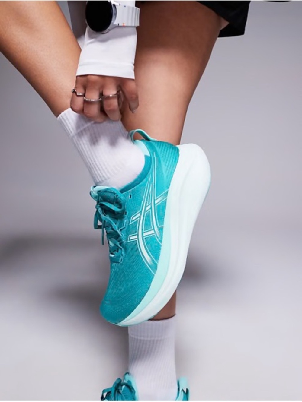 Asics GEL-NIMBUS 27 Wave
Teal/Illuminate Mint Sz 9